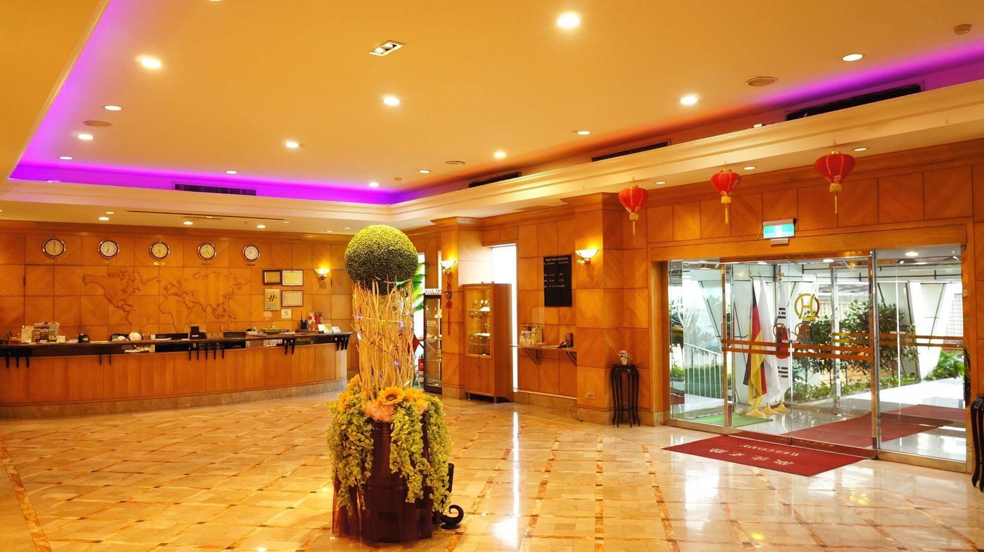 Oriental Hotel Tajnan Kültér fotó
