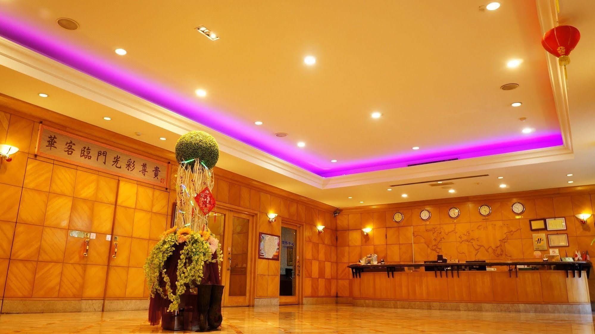 Oriental Hotel Tajnan Kültér fotó