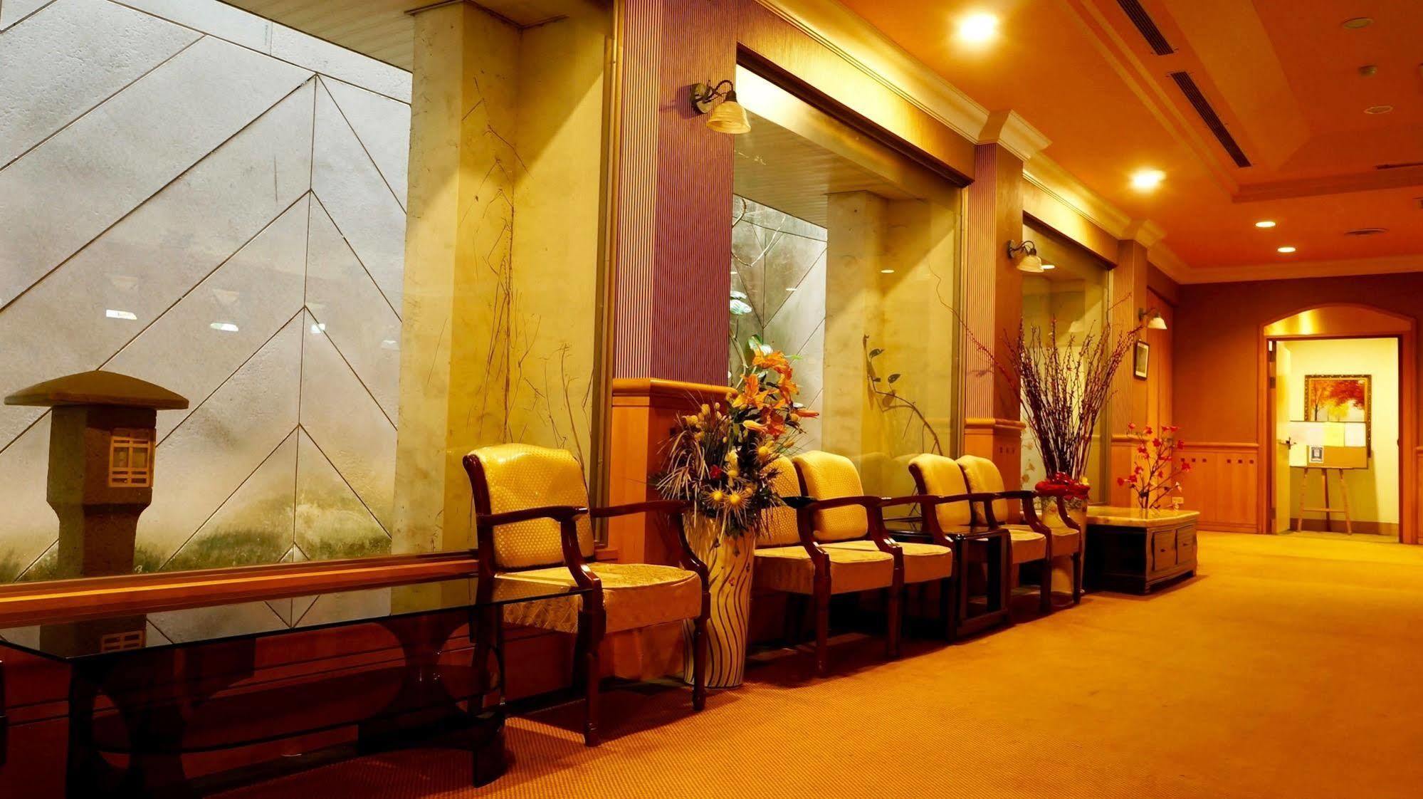 Oriental Hotel Tajnan Kültér fotó