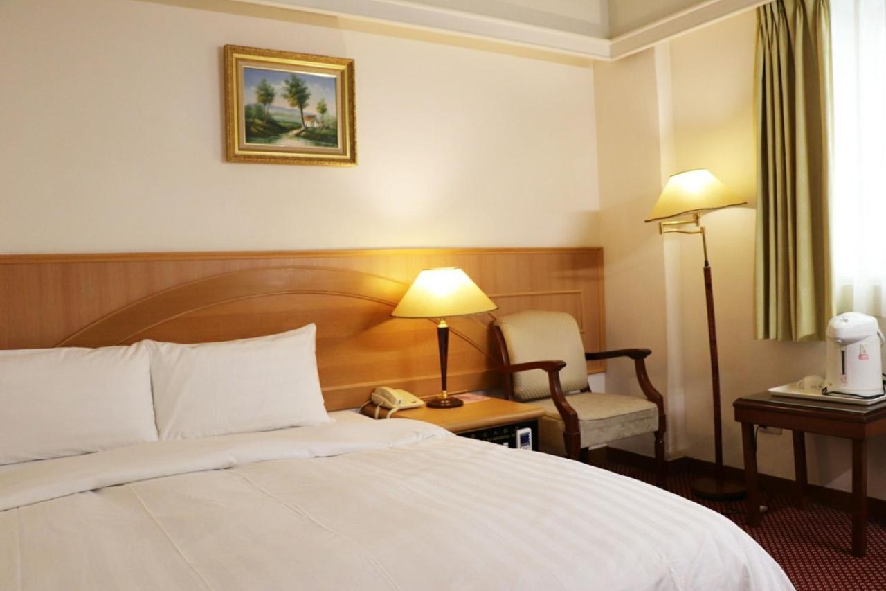 Oriental Hotel Tajnan Kültér fotó